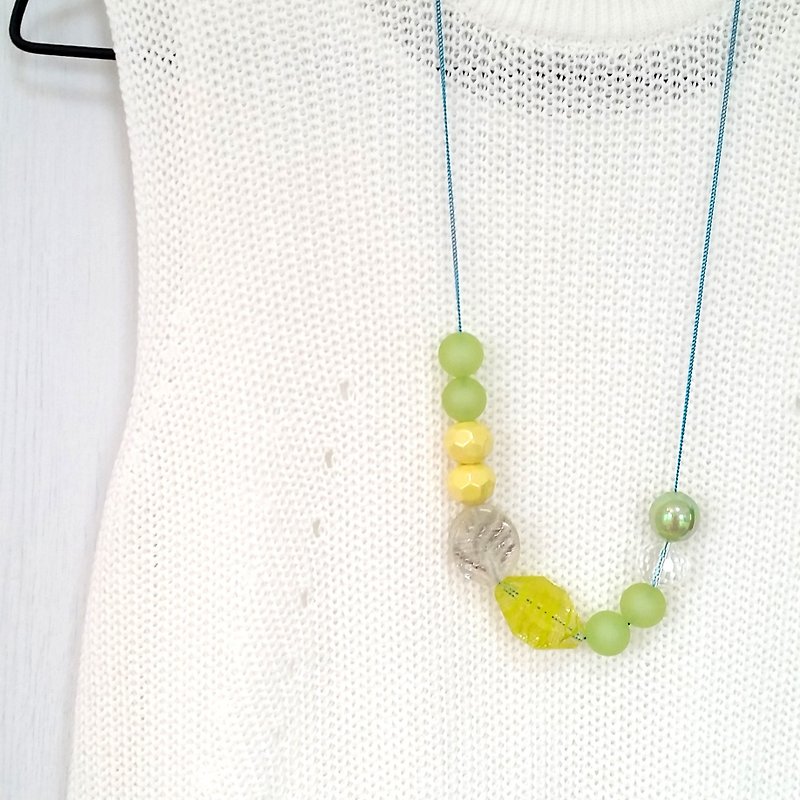 Amusing Green Yellow Beaded Long Chain Necklace - สร้อยคอยาว - พลาสติก สีเขียว