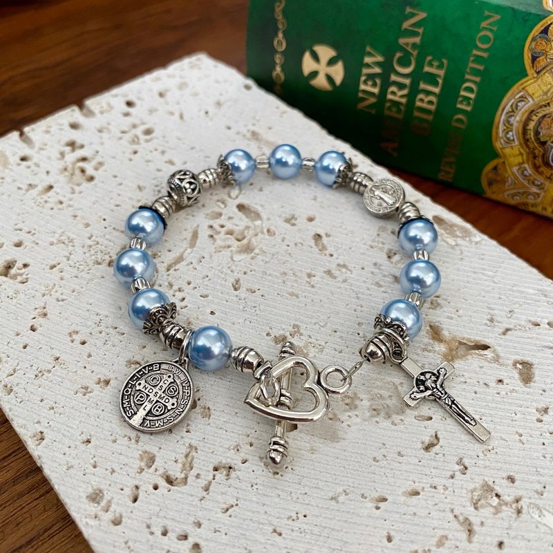 Customize St.Benedict Bracelet Swarovski Pearls - สร้อยข้อมือ - วัสดุอื่นๆ หลากหลายสี