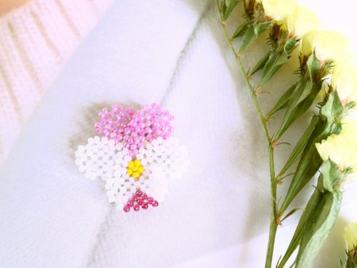 Heart Bouquet 1輪売りパンジーのブローチE 繊細 レース ビオラ 菫 すみれ 三色菫 三色すみれ ピンク パープル バイオレット 紫 白 ホワイト かわいい
