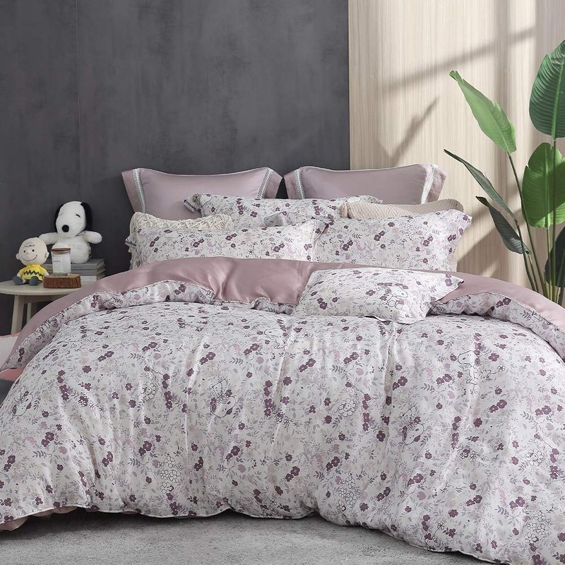 [HOYACASA x Snoopy joint model] 60-count antibacterial Tencel dual-purpose quilt set-Huajing Paradise - เครื่องนอน - วัสดุอีโค สึชมพู