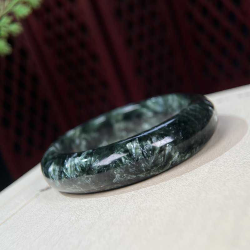 精品俄羅斯綠龍晶手鐲54MM 整圈滿龍紋綠泥石手環 提升靈性能量 - 手鍊/手環 - 水晶 綠色