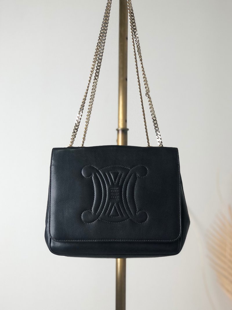 [Direct from Japan, branded used bag] CELINE Triomphe shoulder bag, black, stitched leather, chain shoulder, vintage 6v5znn - กระเป๋าแมสเซนเจอร์ - หนังแท้ สีดำ