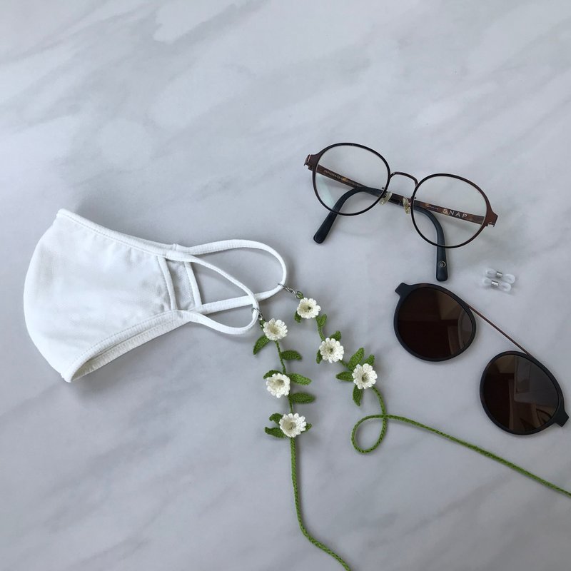 口罩鍊 Mask Strap Chain Lily of the valley white - 口罩/口罩收納套 - 貴金屬 白色