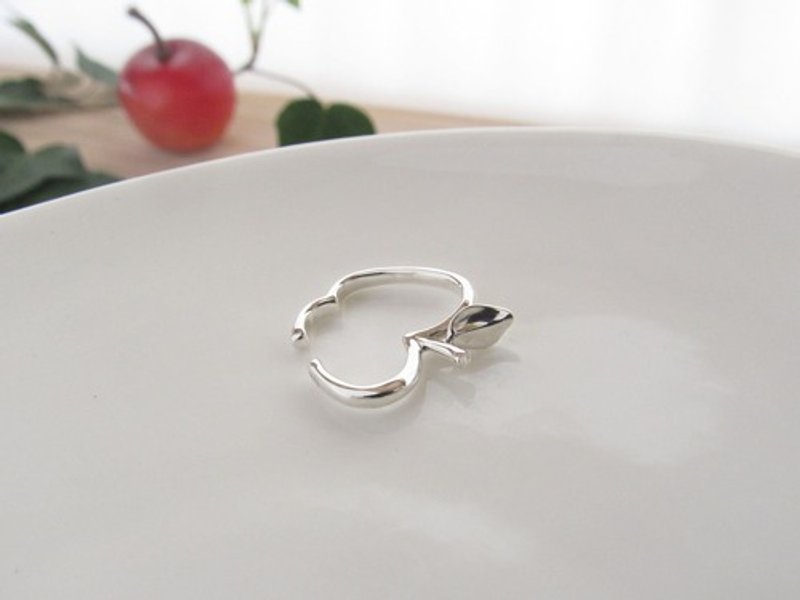 りんごのイヤーカフ - 耳環/耳夾/耳骨夾 - 純銀 