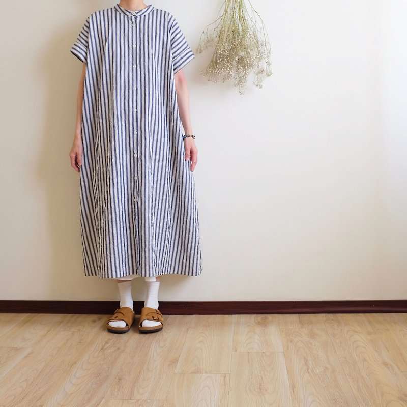 Daily handmade clothes blue striped Henry small stand-up collar buttoned short-sleeved dress wrinkled cotton - One Piece Dresses - Cotton & Hemp Multicolor