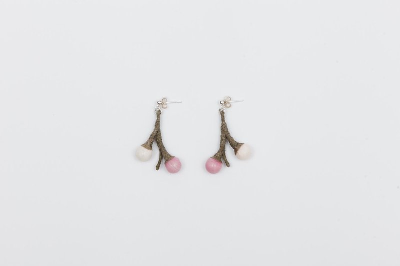 茶籽 耳环 耳饰 手作布花 植物 原创设计 - 耳環/耳夾 - 棉．麻 粉紅色