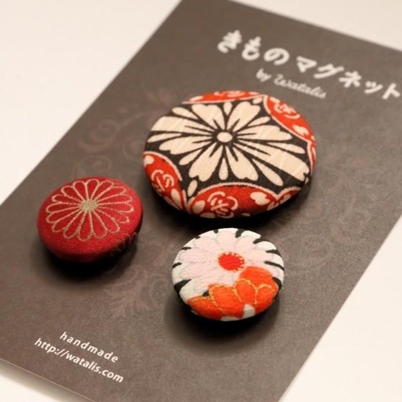 Magnet premium of chrysanthemum kimono magnet 【large wheel - C】 - Magnets - Silk Red