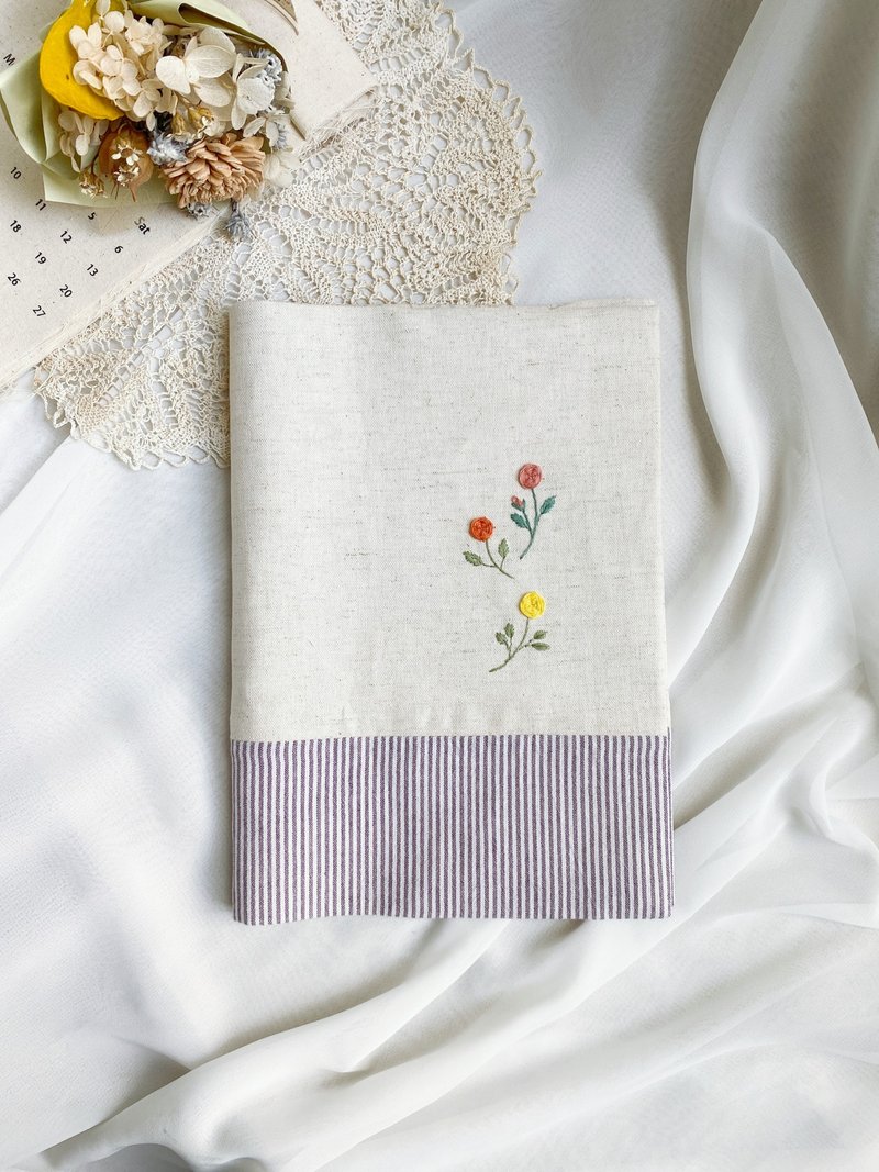 【芳小姐手作】手工刺繡 書衣/書套/手帳 聖經超大版 - 筆記本/手帳 - 棉．麻 多色