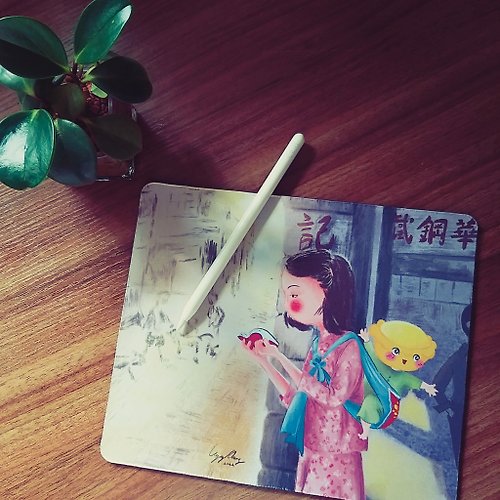 Vy Vy Chung Illustrations 【1959香港 廣東道上的女孩】滑鼠墊 mouse pad