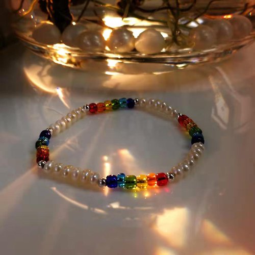 Bridal Secret Jewelry 彩虹系列- 虹色琉璃小珠配養殖淡水珍珠彈性手鏈