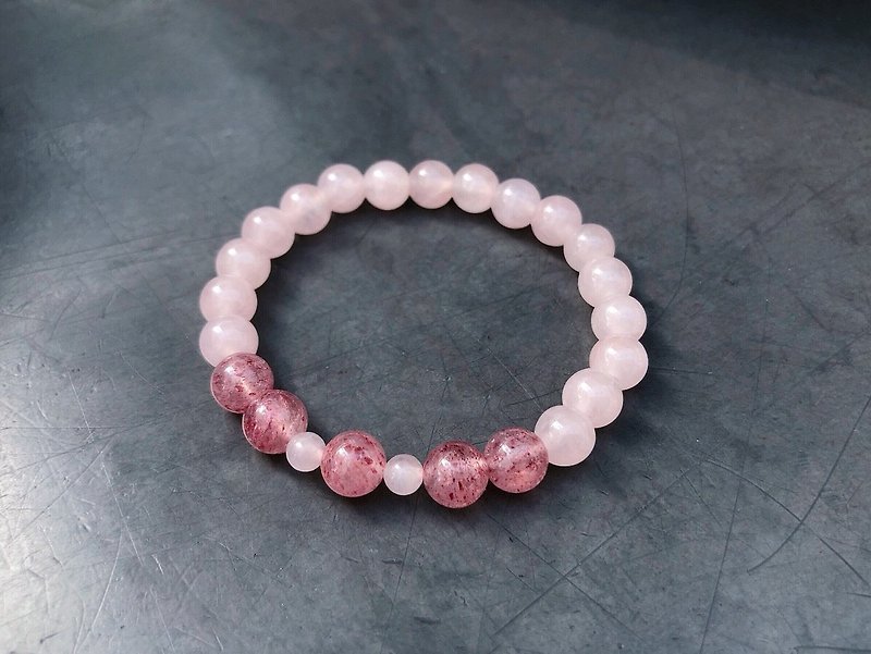 (Ofelia.) Natural Pink Crystal Strawberry Crystal Bracelet (C1.Lorna) Natural Stone. Crystal. - Bracelets - Gemstone Pink