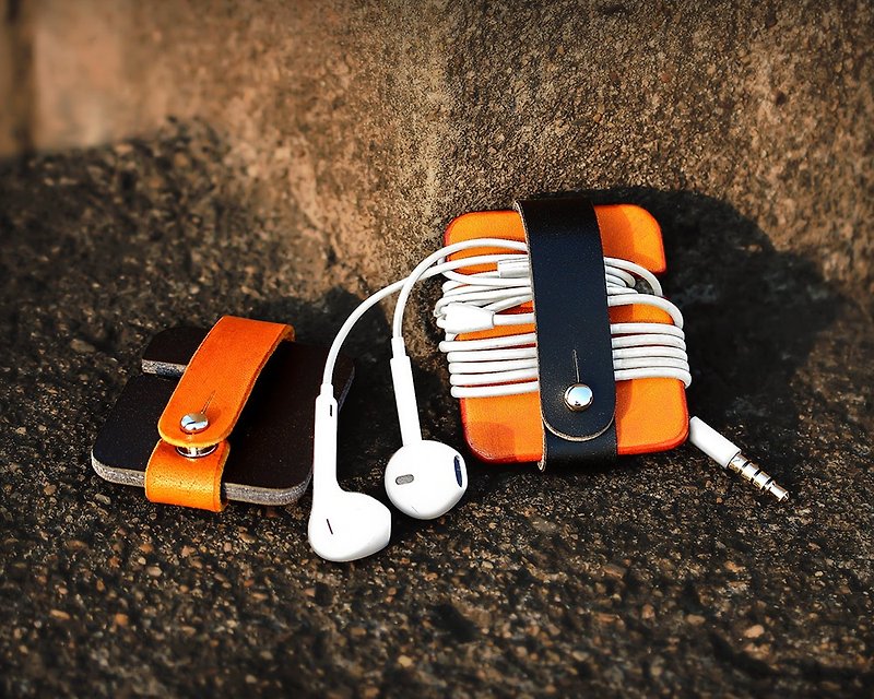 Headphone Cord Organizer, Headphone Wrap Earbud Holder, Cord Wrap, Leather Case - ที่เก็บหูฟัง - หนังแท้ 