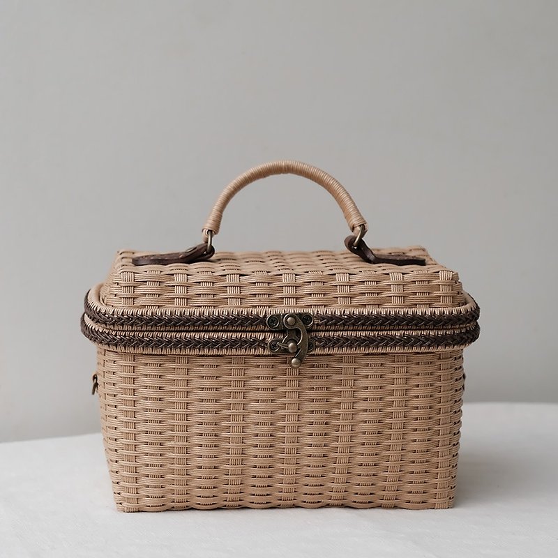 Japanese retro portable woven treasure box - Clutch Bags - Other Materials 