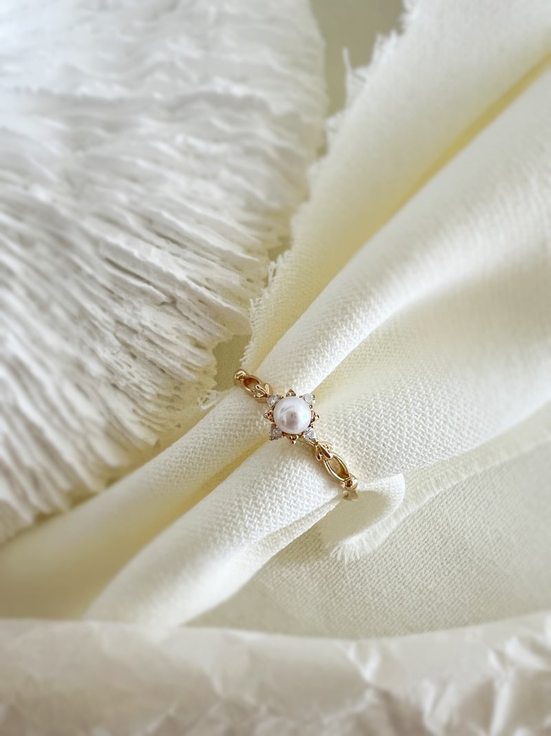 Stellar Date Ring - 18K Akoya Pearl & 0.04ct Natural Diamond - แหวนทั่วไป - เครื่องประดับ สีทอง