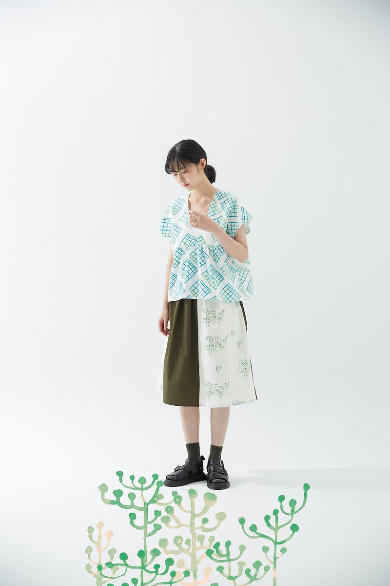 y1, hsuan X Honglin exclusive printed cloth series stitching fold skirt tree - กระโปรง - ผ้าฝ้าย/ผ้าลินิน สีเขียว