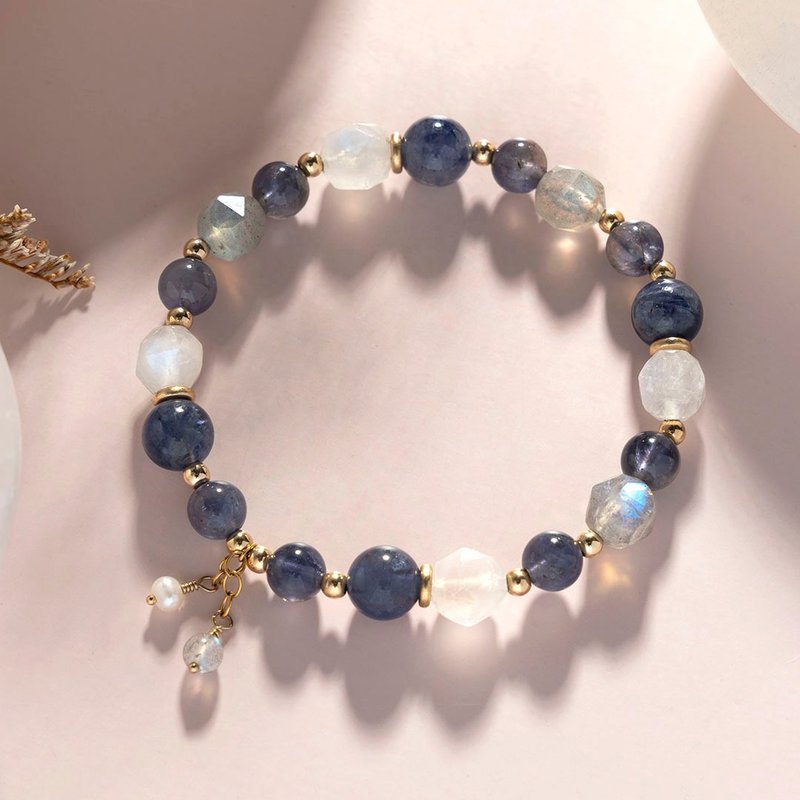 Cordierite labradorite moonstone 14K gold-filled bracelet - สร้อยข้อมือ - คริสตัล สีน้ำเงิน