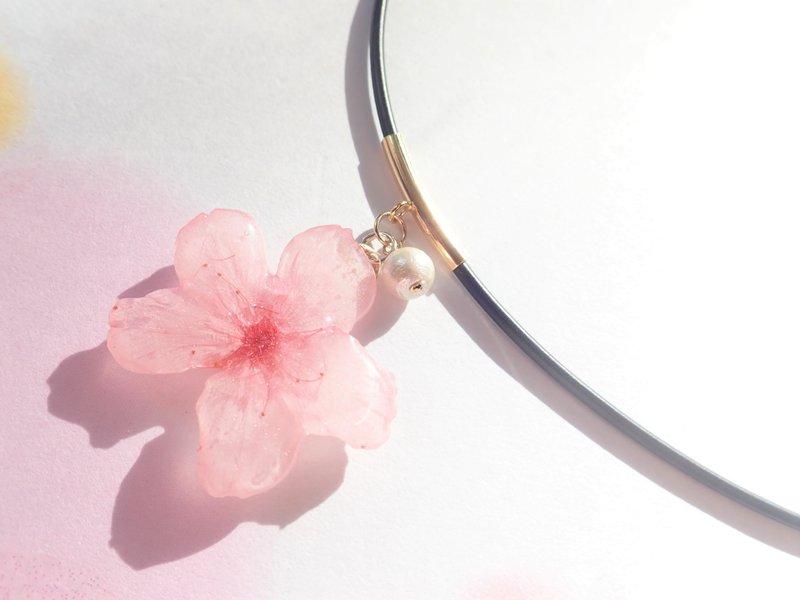 Sakura Bijin Real Flower ✕ Cotton Pearl Bib Necklace - Necklaces - Plants & Flowers Pink