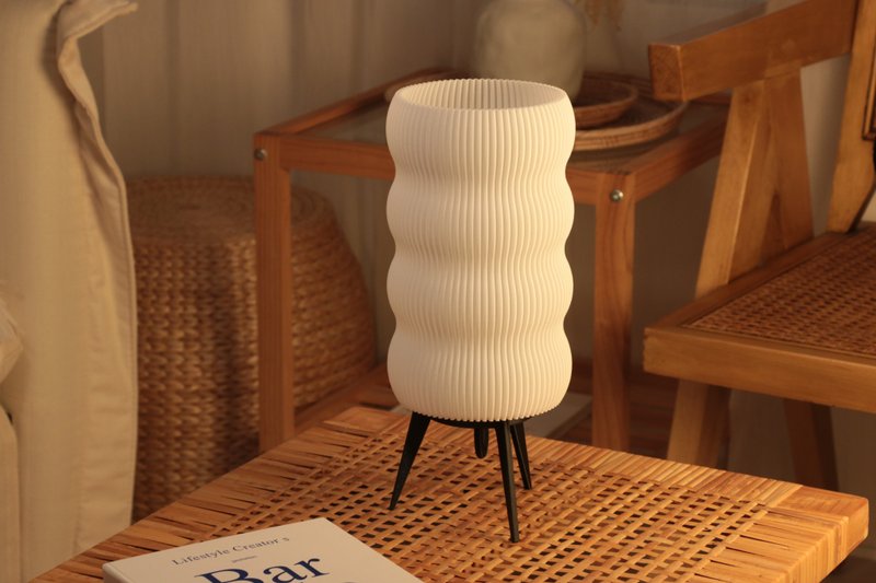 Cruve Lamp 桌燈 小夜燈 - 燈具/燈飾 - 塑膠 白色