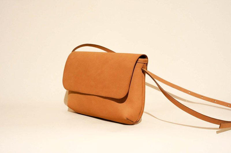 大肩側背 shoulder bag 客製化刻字 - 側背包/斜背包 - 真皮 橘色