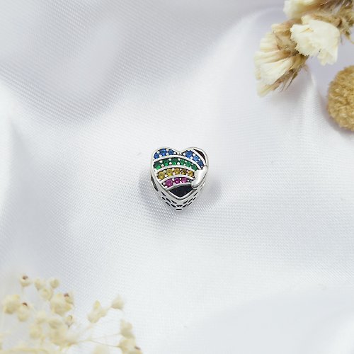 Asharichplus Polished silver heart charm decorated with rainbow crystals. for bracelets.