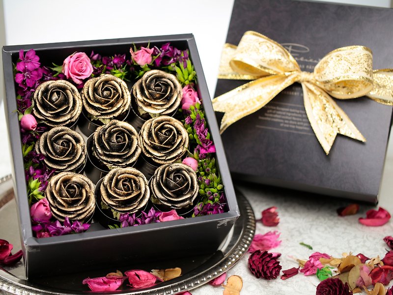 2018 Valentine's Day Black Gold Roses Bouquet Gift Box Unique - เค้กและของหวาน - อาหารสด สีดำ