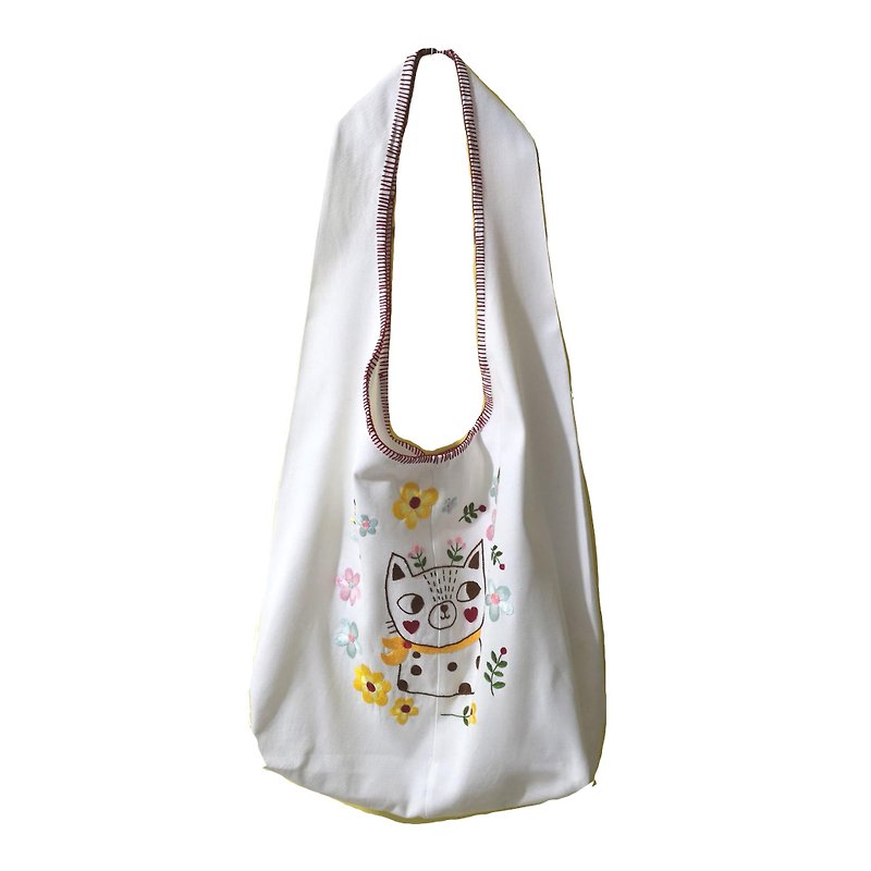 งานปัก อื่นๆ - กระเป๋าผ้า สีขาว  ออกแบบลาย แมว ดอกไม้ ปักลายด้วยมือ