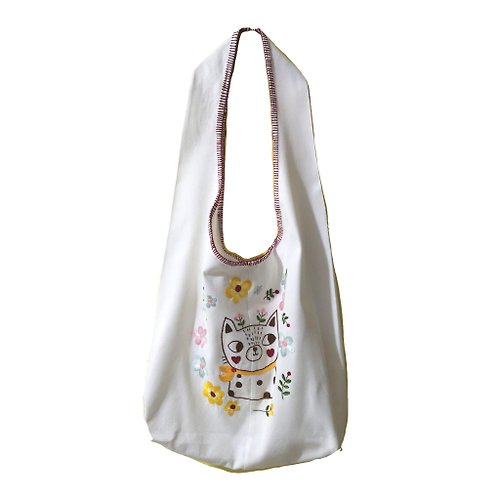 gailstudio White cloth bag, designed with cat, flower lover, hand-embroidered pattern.