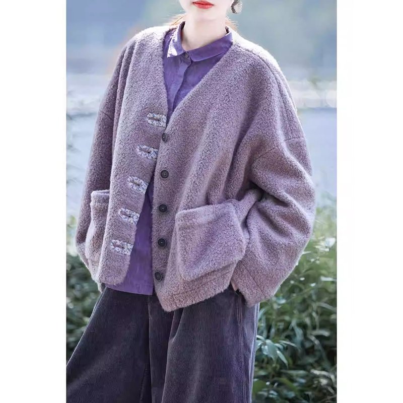 Faux Lamb Wool Warm Loose V-Neck Versatile High-Quality Thick Coat - เสื้อแจ็คเก็ต - วัสดุอื่นๆ 