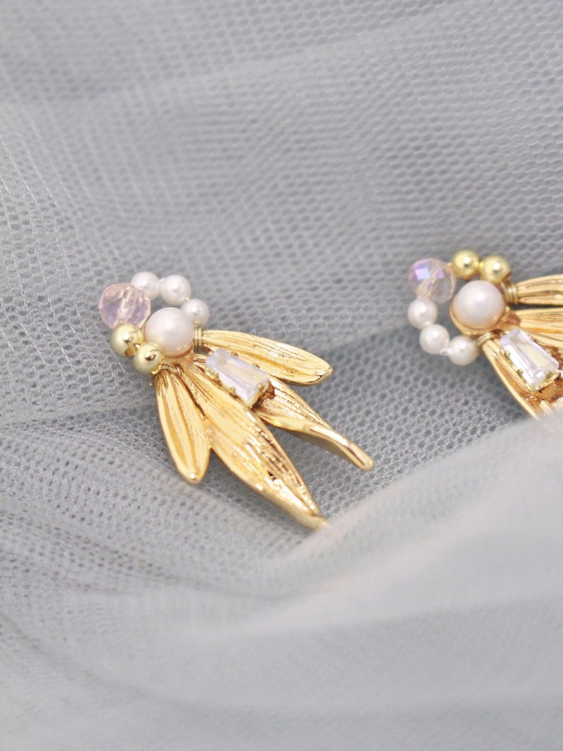 Nabi's diary. MUCHAT handmade 14KGP Stone pearl leaf sterling silver needle earrings - ต่างหู - โลหะ สีทอง