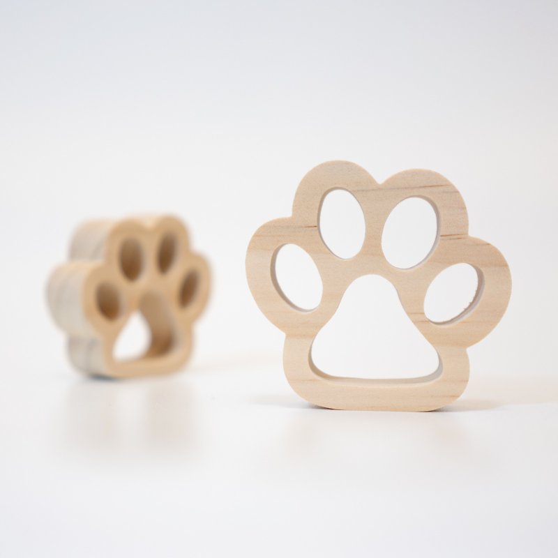 wagaZOOシックカットビルディングブロックグラフィックシリーズ-猫の足、犬の足 - 置物 - 木製 カーキ