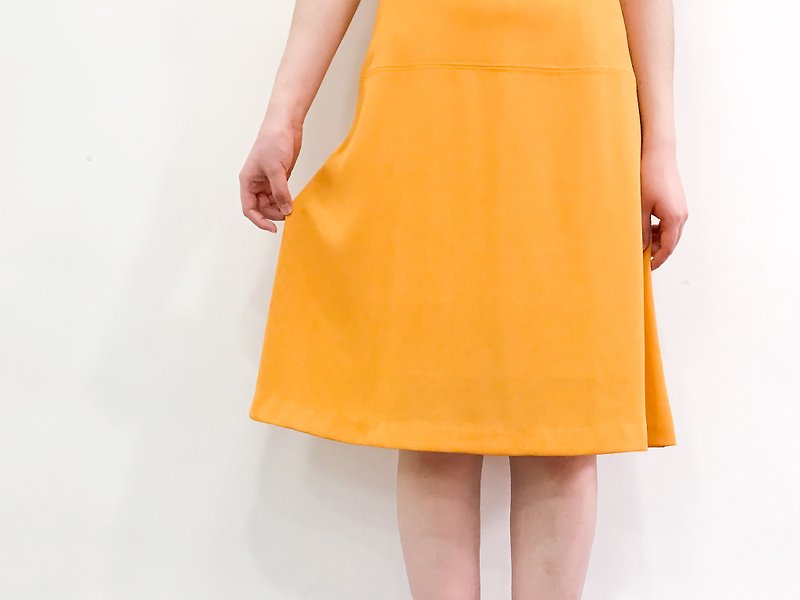 …｛橡子女孩::古著洋裝｝橙色淨色短袖洋裝 - 洋裝/連身裙 - 聚酯纖維 橘色