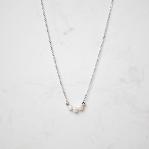 Isha Jewelry 純銀輕珠寶 三珍珠純銀項鍊 | 天然珍珠。百搭。鎖骨鍊