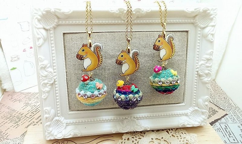 § HUKUROU§ Squirrel color pine cones necklace - Necklaces - Other Metals 