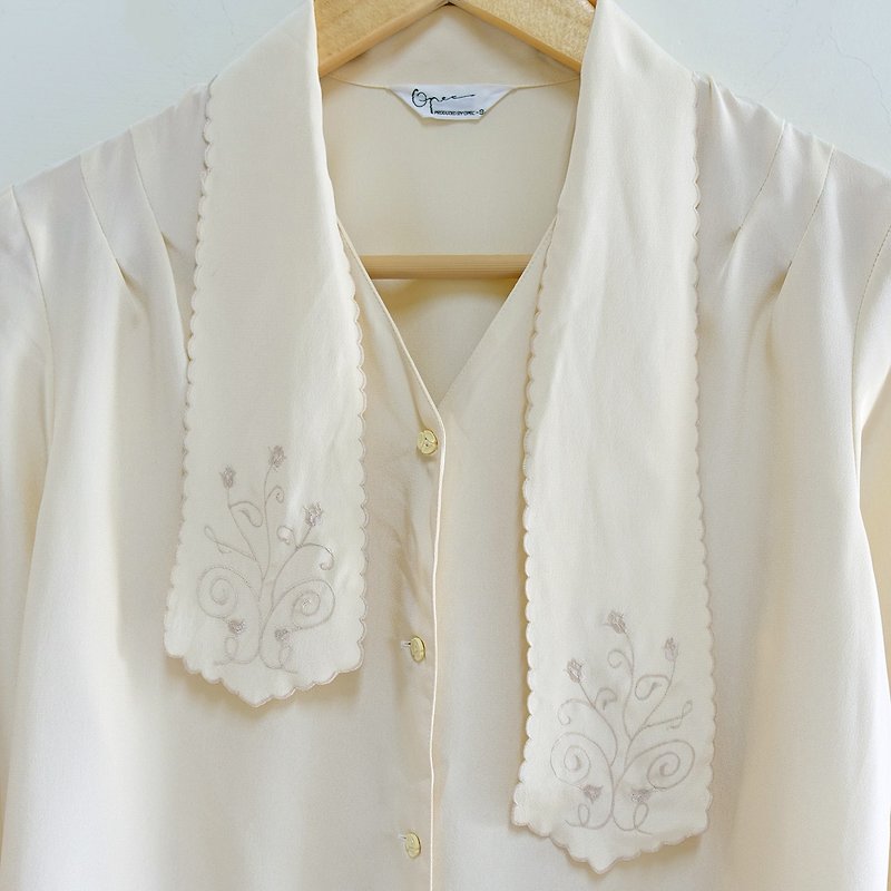 │Slowly│Classical-old shirt │vintage.Retro.Art.Made in Japan - เสื้อเชิ้ตผู้หญิง - เส้นใยสังเคราะห์ หลากหลายสี