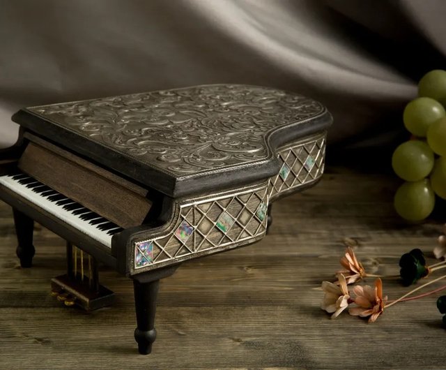 アンティークなお店や室内の装飾に：ポロ競技の用品を立体的に額装した装飾品 骨董舎 群馬県前橋市の様々な商品を扱う骨董・アンティーク - 古好屋