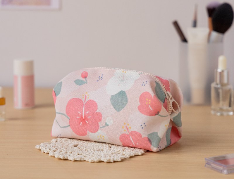 【Hibiscus-cosmetic bag】Large capacity / storage bag - Toiletry Bags & Pouches - Polyester Pink