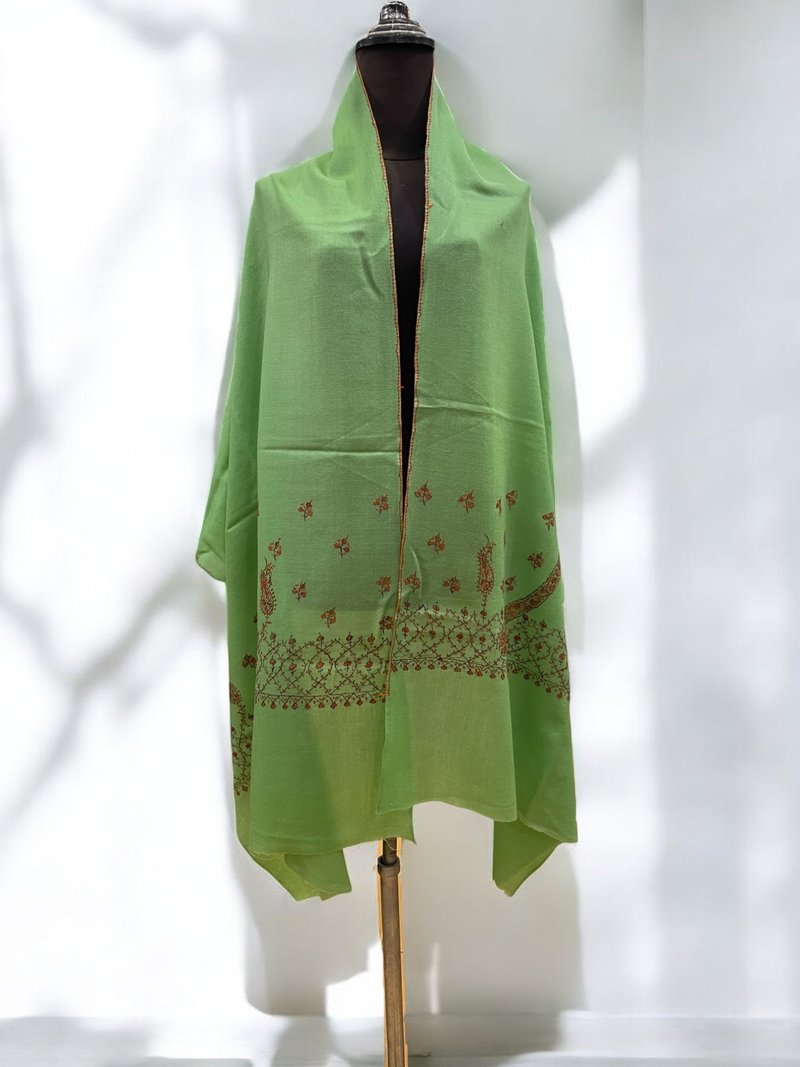 [A must-have for autumn] Kashmir hand-embroidered cashmere shawl - lime green with orange half embroidery - ผ้าพันคอถัก - ขนแกะ สีเขียว