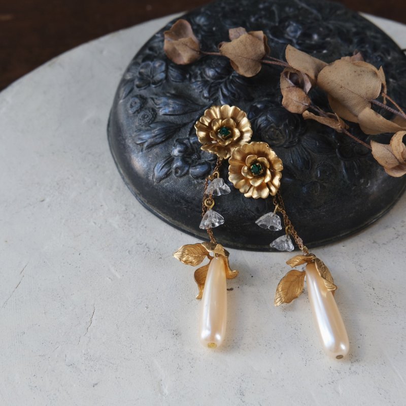 Dayanara ll - Earrings & Clip-ons - Other Materials Gold