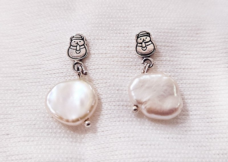 Christmas Snowman Baroque Pearl Earrings - ต่างหู - เงิน สีเงิน