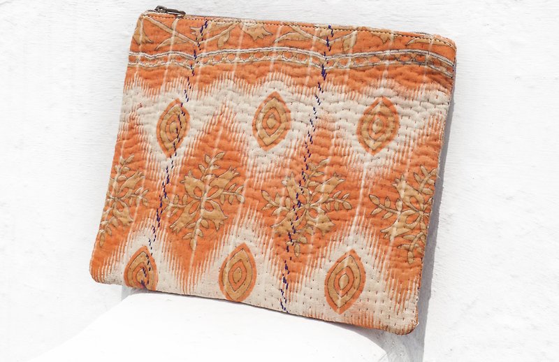 i-pad刺繡收納包 平板電腦包 手工刺繡i-pad包 iPad皮套-沙漠城市 - 平板/電腦保護殼 - 棉．麻 橘色