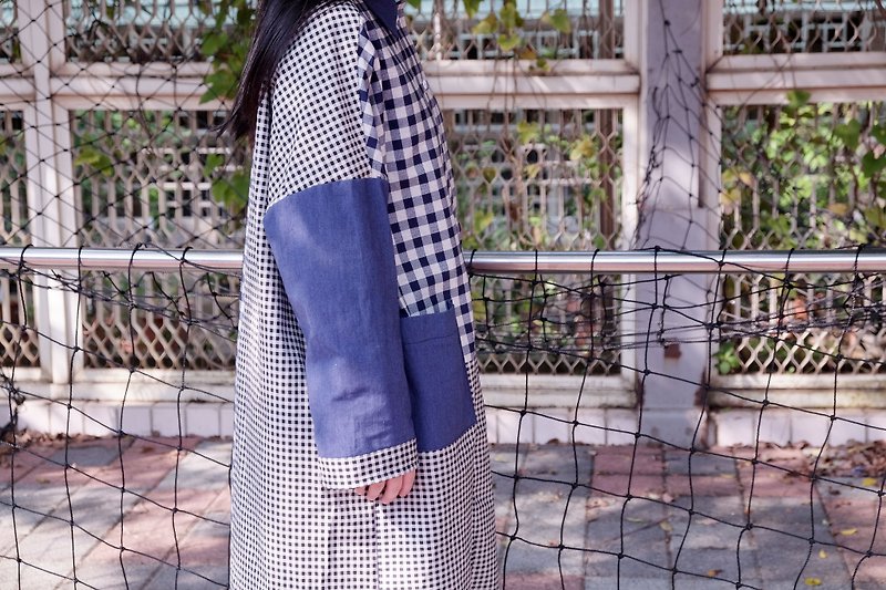 日本格紋拼接寬版襯衫外套 - 外套/大衣 - 棉．麻 藍色