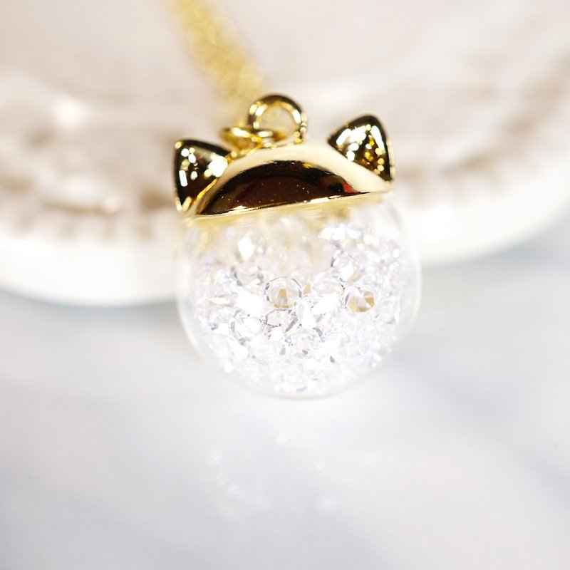 A Handmade Cute Cat Ears Glass Ball Necklace - สร้อยติดคอ - แก้ว ขาว