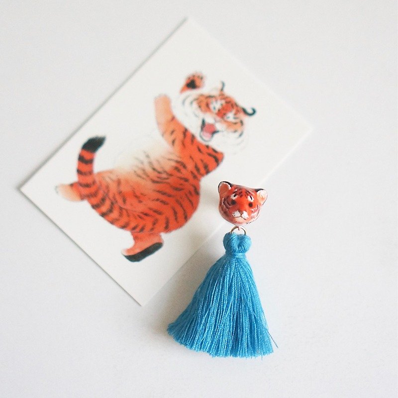 [One horn forest] tiger single ear clip / ear needle - Earrings & Clip-ons - Other Materials 