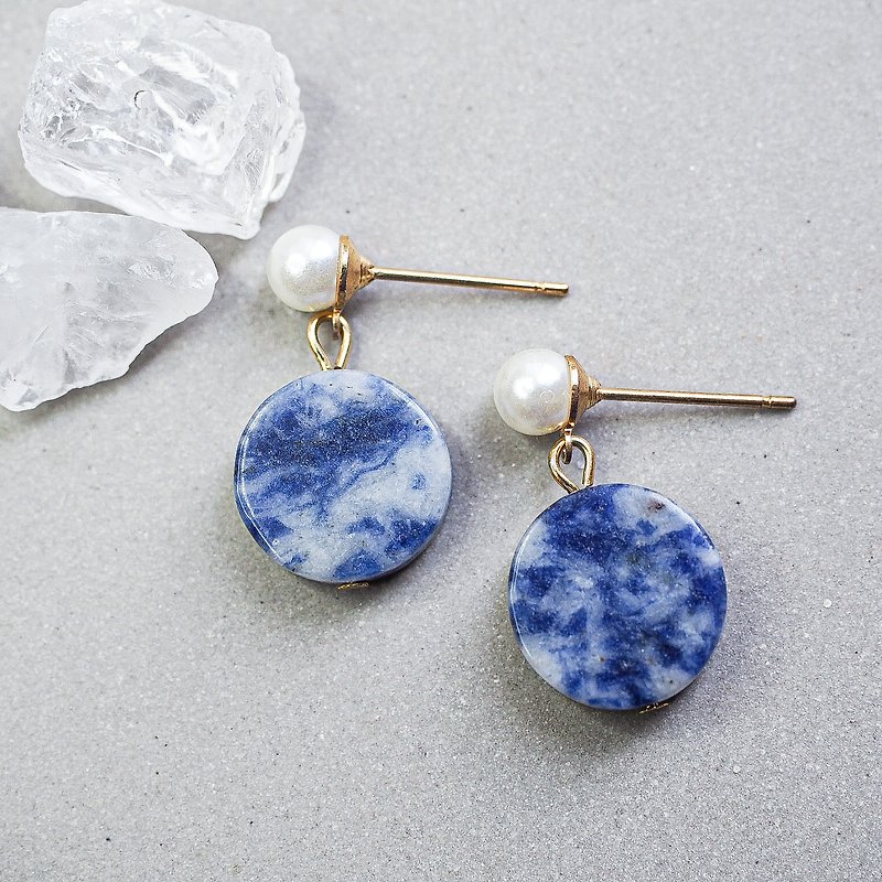 Vintage Blue colour stone earring - ต่างหู - เครื่องเพชรพลอย สีน้ำเงิน