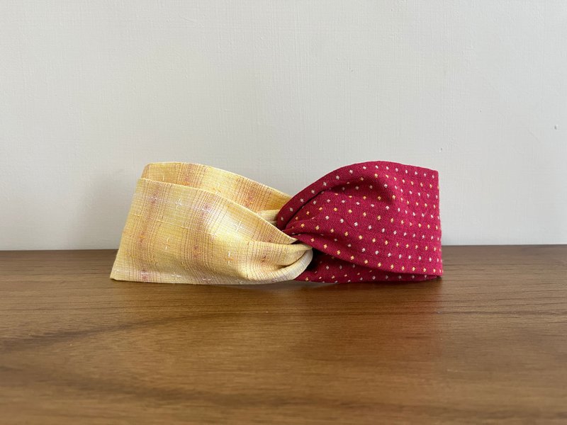 Japan's first dyed fabric/vintage Pooh Christmas/double-piece headband - Headbands - Cotton & Hemp Red