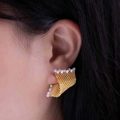 Olivia Yao Jewellery 最佳禮物【易扣式耳環】月光石刺繡耳環