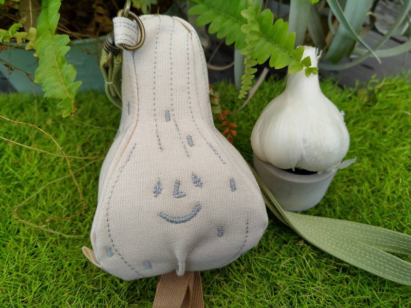 ::Embroidery storage bag-fresh white garlic head key bag coin purse small storage:: - Coin Purses - Cotton & Hemp 