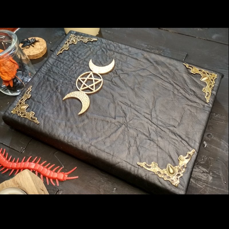 Practical book of shadow Old witchcraft book Witch grimoire journal wicca pagan - 筆記簿/手帳 - 紙 黑色