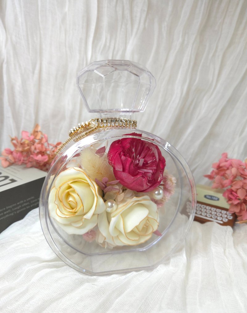 輕奢微金香皂花花盒 情人節 聖誕節 - 乾燥花/永生花 - 植物．花 白色