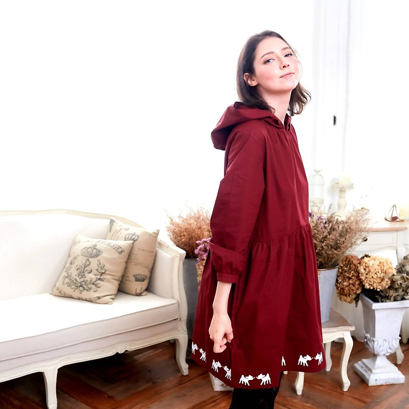 Deer Hooded Fit & Flare Dress (woman) Burgundy / Navy - ชุดเดรส - ผ้าฝ้าย/ผ้าลินิน สีแดง